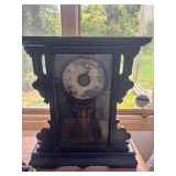 Mantel clock
