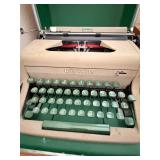 Royal Companion Portable Typewriter 