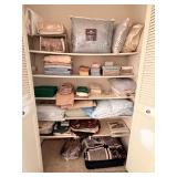 Linens/Patch Quilt/Comforters