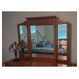 Bedroom furniture set