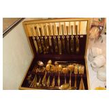 DINEROOM - VINTAGE FLATWARE