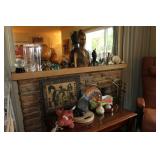 LIVROOM - AFRICAN ARTWORK