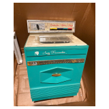 Vintage Suzie homemaker washing machine