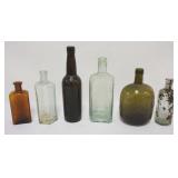 1043	ASSORTED ANTIQUE BOTTLES, TALLEST APPROXIMATELY 10 IN HIGH