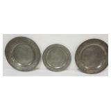 1100	LARGE PEWTER CHARGERS, LARGEST APPROXIMATELY 18 IN