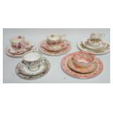 1028	GROUP OF ASSORTED CUPS, SAUCERS & UNDERPLATES INCLUDING ROYAL ALBERT																											
