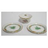 1032	HAND PAINTED HEREND BUTTER PATS & HEREND OPEN BOWL, APPROXIMATELY 3 IN X 2 IN HIGH													
