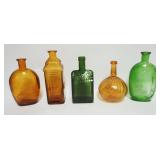 1034	CONTEMPORARY COLONIAL STYLE GLASS FLASKS & BOTTLES, TALLEST APPROXIMATELY 10 IN HIGH											