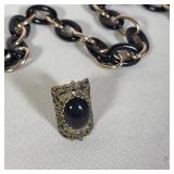 (4pc) GROUP OF ASSORTED COSTUME JEWELRY
