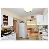032-Kitchen