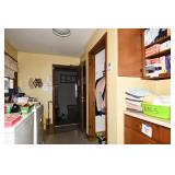 1715-Laundry Room
