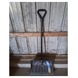 Suncast 18 in. W X 52 in. L Poly Snow Shovel