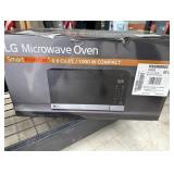 LG NeoChef 0.9 cu. ft. 1000-Watt Countertop Microwave