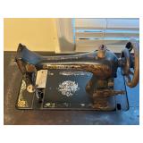 Antique Singer Wood/Cast Iron Sewing Table w/ Machine