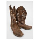 Elliot Cowboy Boots, Size 8