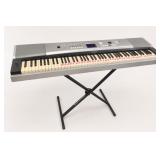 Yamaha PortableGrand DGX-520 Keyboard