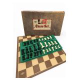 E.S. Lowe No. 838 Staunton Chess Set