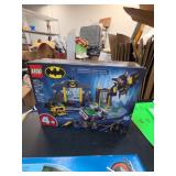 LEGO DC 76272 The Batcave Set, 184 Pieces