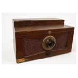 Truetone D2255 Radio Phonograph