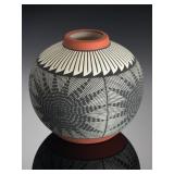 Vintage Acoma Pueblo Fine Line Pottery Seed Jar Vase, Signed V/Acoma