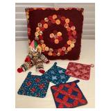 TTM023 Yo-yo Throw Pillow & Doll And Four Pot Holders 