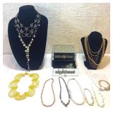 FTH354 - Great Vintage Costume Jewelry