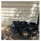 FTH394 - Medium Sized pots and a 2 Growing Trellis - Mystery Lot ( Pots / Garden )
