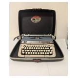 ARS145 - Vintage Smith Corona Classic Typewriter 