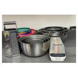 ARS219 - Mixing Bowls, Sieves, & Grater Sets