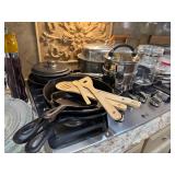 Ktichen Items Cast iron Skillets 