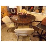 Round table w 4 chairs