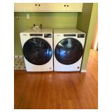 Whirlpool Washer & Gas Dryer