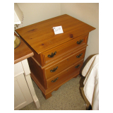 Small 3 drawer dresser $30