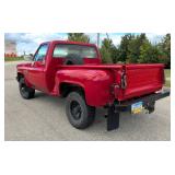 1984 Chevrolet K10 Custom Deluxe Stepside 4x4 Truck