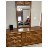 B R dresser