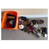 Winter Accessories Lot – Gloves, Hats & Scarves