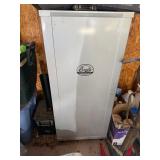 Bradley 4-Rack Digital Electric Smoker with Automatic Bisquette Smoke Generator and Racks