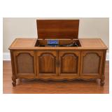 Vintage Stereo Console in a French Provincial or Mediterranean-Style Wood Cabinet