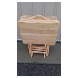 Vintage Set of 4 T.V. Trays w/ Stand