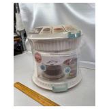 Brand New 2 Pack Cake Carrier Set