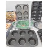 Small Collection of Various Kitchen Supplies (2 of 2)