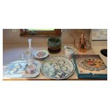 Assorted Decorative Kitchenware Lot - Copper Pot, Indiana Glass, Blue & White Ceramics – Lake Odessa
