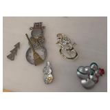 Christmas Brooch Lot