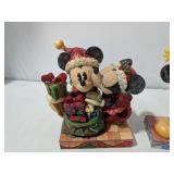 Disney Showcase Collection Christmas Statues 4 Wooden, One Ceramic, Mickey, Minnie, Tigger - Estate 