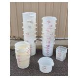 Cambro 22-quart and 18-quart White Polyethylene Food Storage Containers
