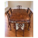 Chippendale-Style Mahogany Dining Table with 6 Hekman Furniture Dining Chairs