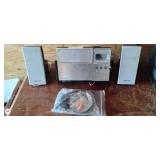 Panasonic CD/FM Stereo System with Two Speakers