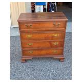 Goldsmiths Pennsylvania House 4-Drawer Traditional Wood Chest