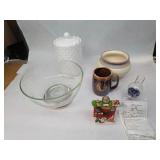 Small Collection of Vintage Glass and Ceramic Home Decor
