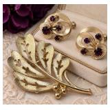 Vintage Plum Purple Rhinestone Screwback Earrings & Gold-Tone Oak Leaf Brooch 3 Pieces - Potterville